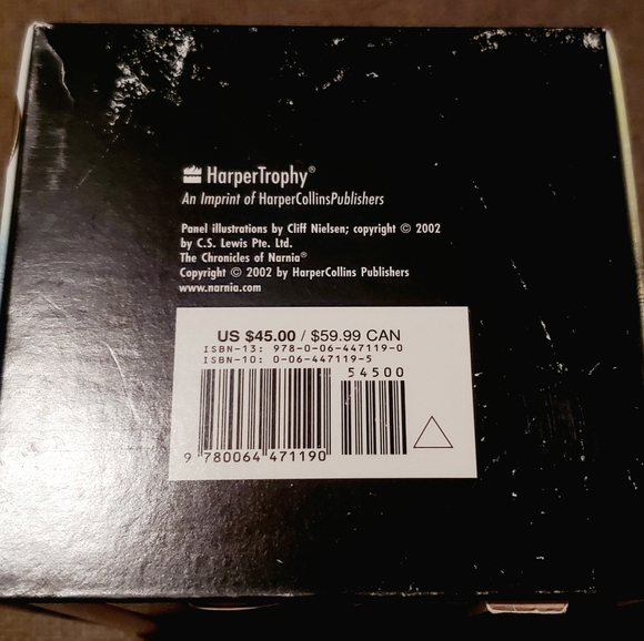 The Chronicles of Narnia Boxed Softcover Seven Book Set - Picture 6 of 16